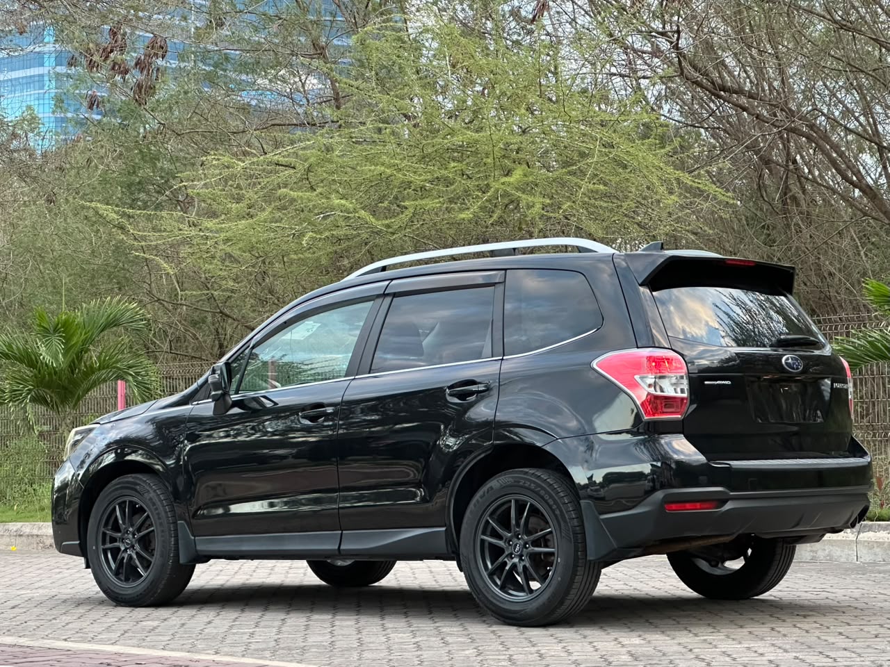 SUBARU FORESTER thumbnail 10